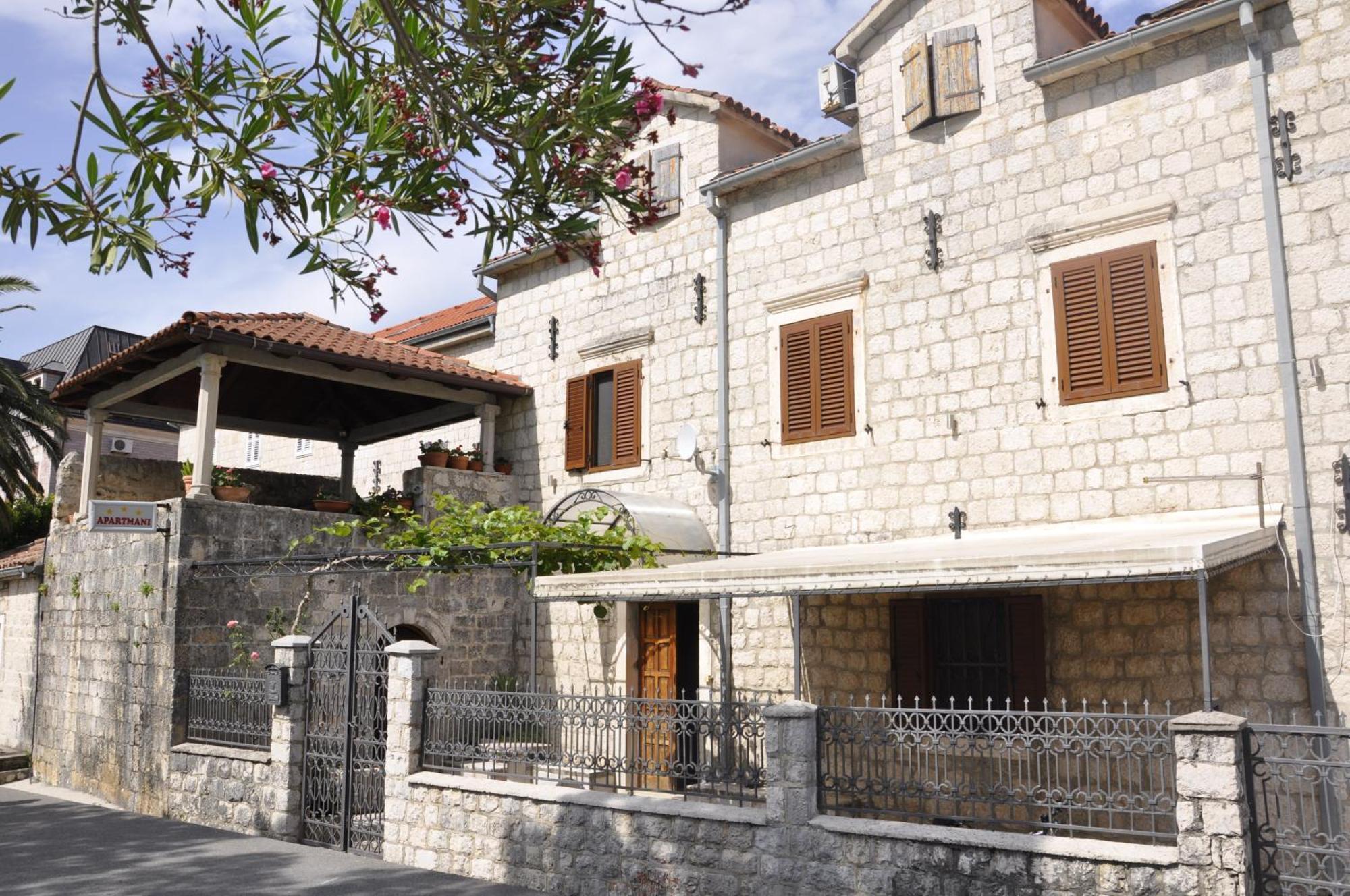 Apartments Vujosevic Котор Экстерьер фото
